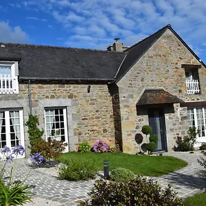 https://jolie-maison-de-campagne-rnove-en-2022.inbrittany.com