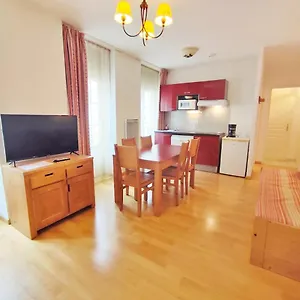 https://val-de-jade-ostal-t3-centre-luchon.midi-pyreneeshotels.com